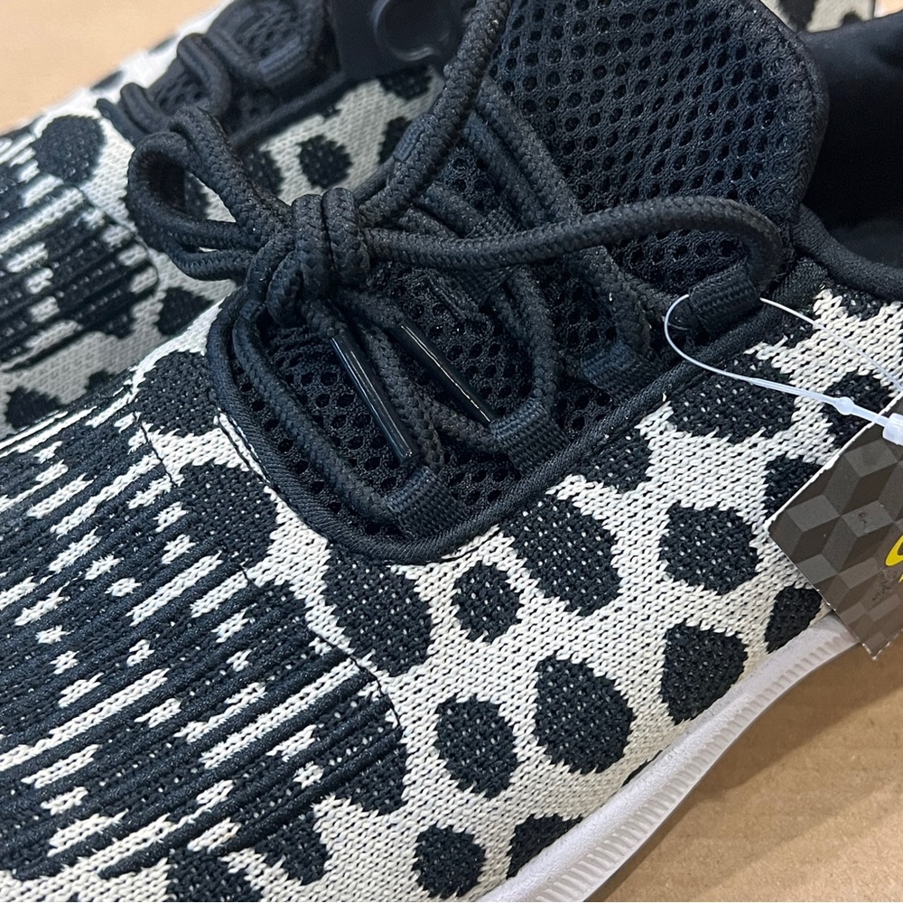 Athletic Works Snow Leopard Shoes Women Size 8.5 - Picture 2 of 11